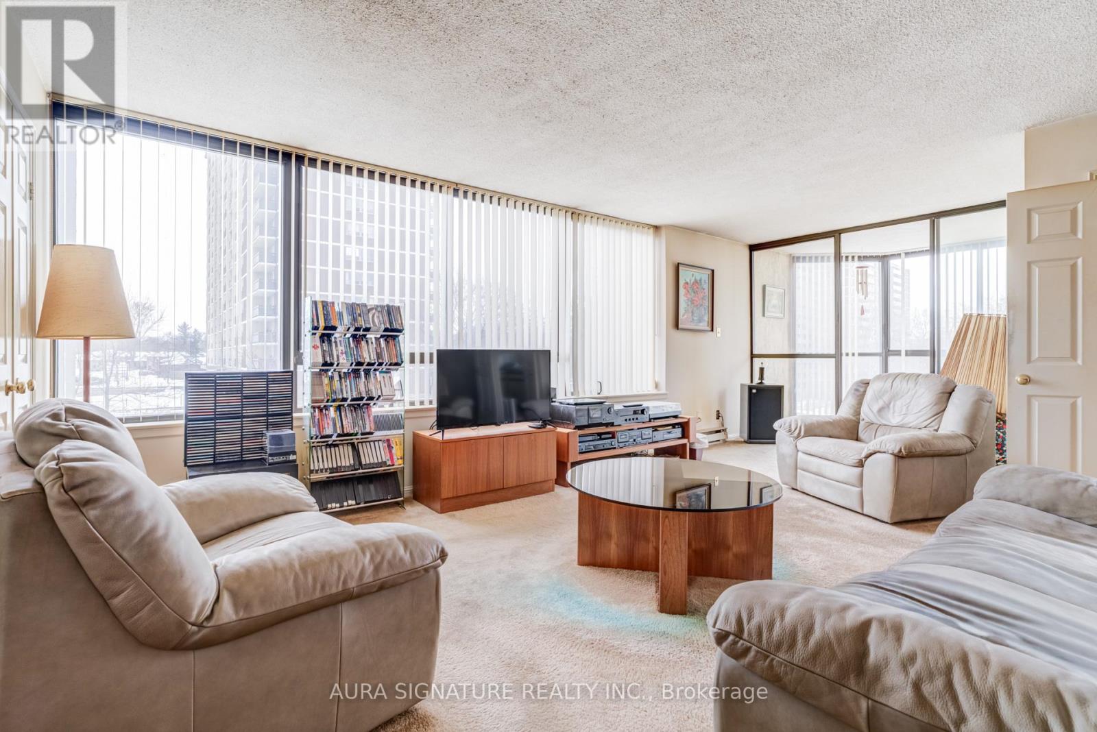 203 - 40 Richview Road, Toronto, Ontario  M9A 5C1 - Photo 6 - W12822512