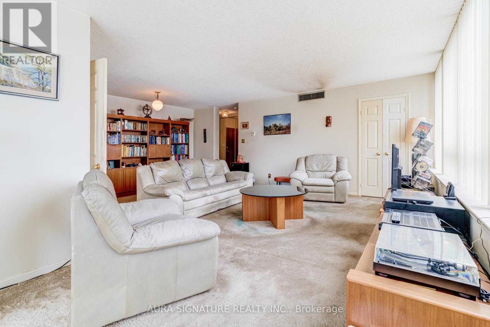 203 - 40 Richview Road, Toronto, Ontario  M9A 5C1 - Photo 7 - W12822512