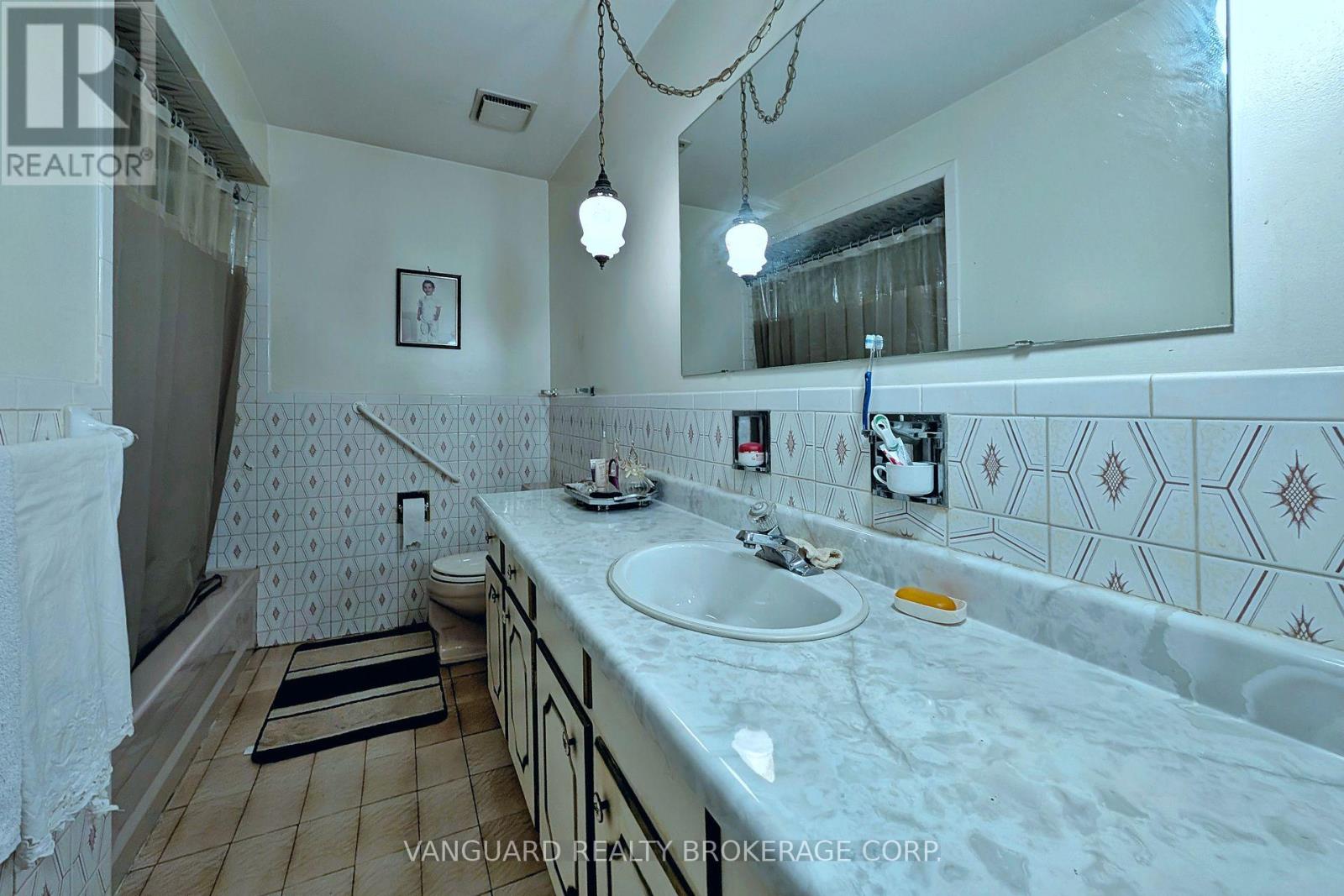 92 Skelton Boulevard, Brampton, Ontario  L6V 2P6 - Photo 33 - W12822514