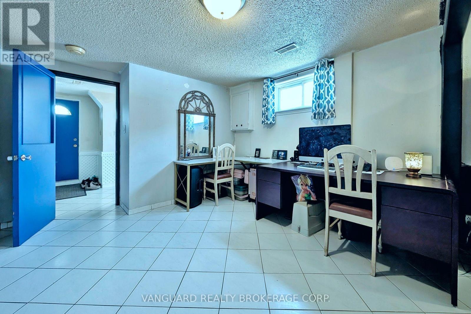 92 Skelton Boulevard, Brampton, Ontario  L6V 2P6 - Photo 35 - W12822514