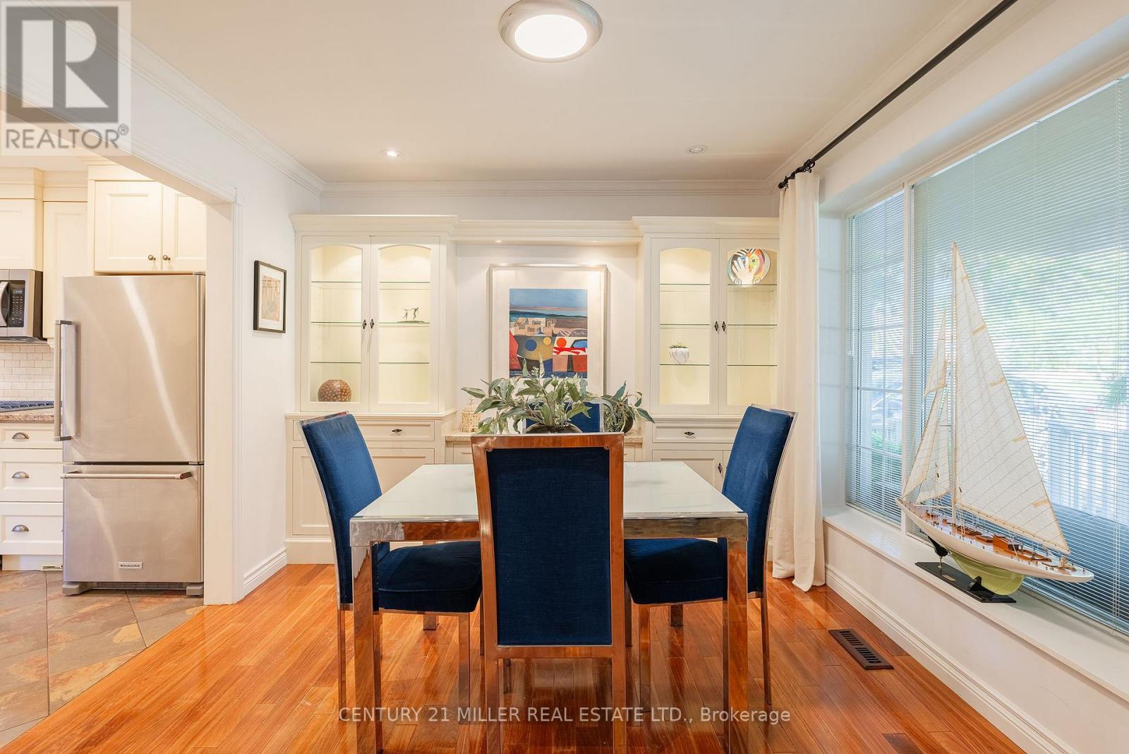 76 Brock Street, Oakville, Ontario  L6K 2Z1 - Photo 9 - W12822544