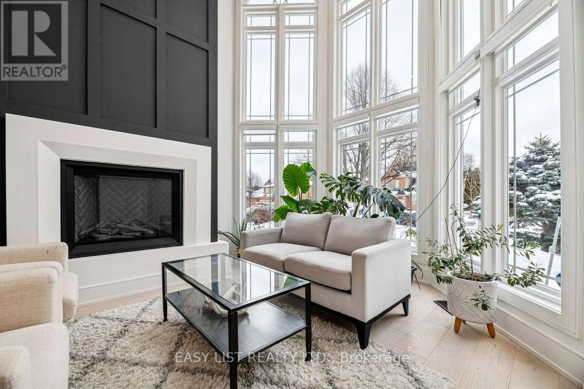 6 Devonridge Crescent, Toronto, Ontario  M1C 5B1 - Photo 4 - E12745614