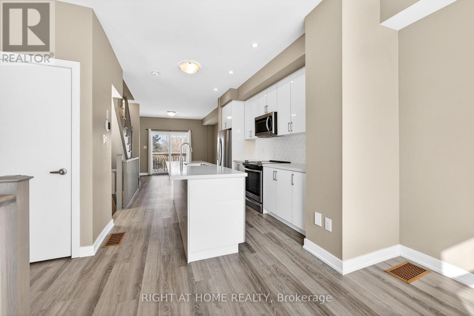 48 Markle Crescent, Hamilton, Ontario  L9G 0H3 - Photo 16 - X12822364