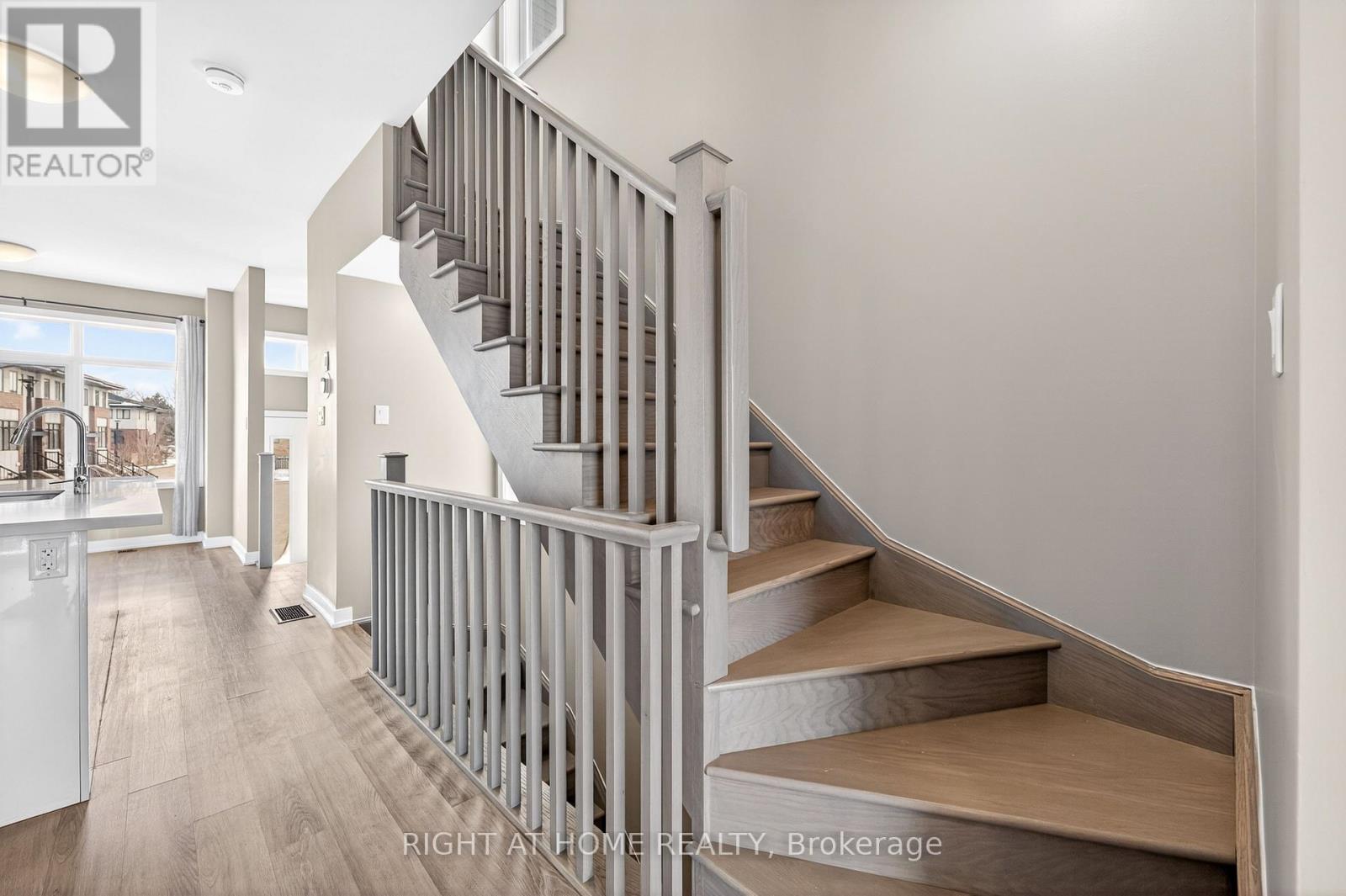 48 Markle Crescent, Hamilton, Ontario  L9G 0H3 - Photo 21 - X12822364