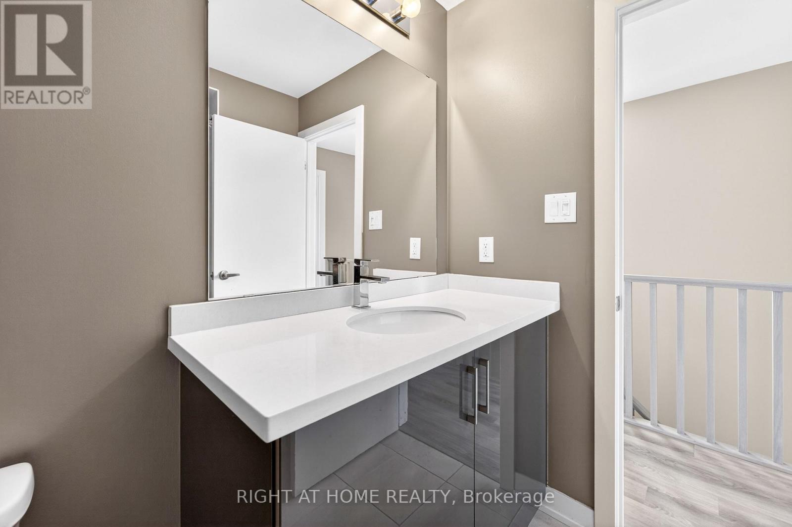 48 Markle Crescent, Hamilton, Ontario  L9G 0H3 - Photo 32 - X12822364