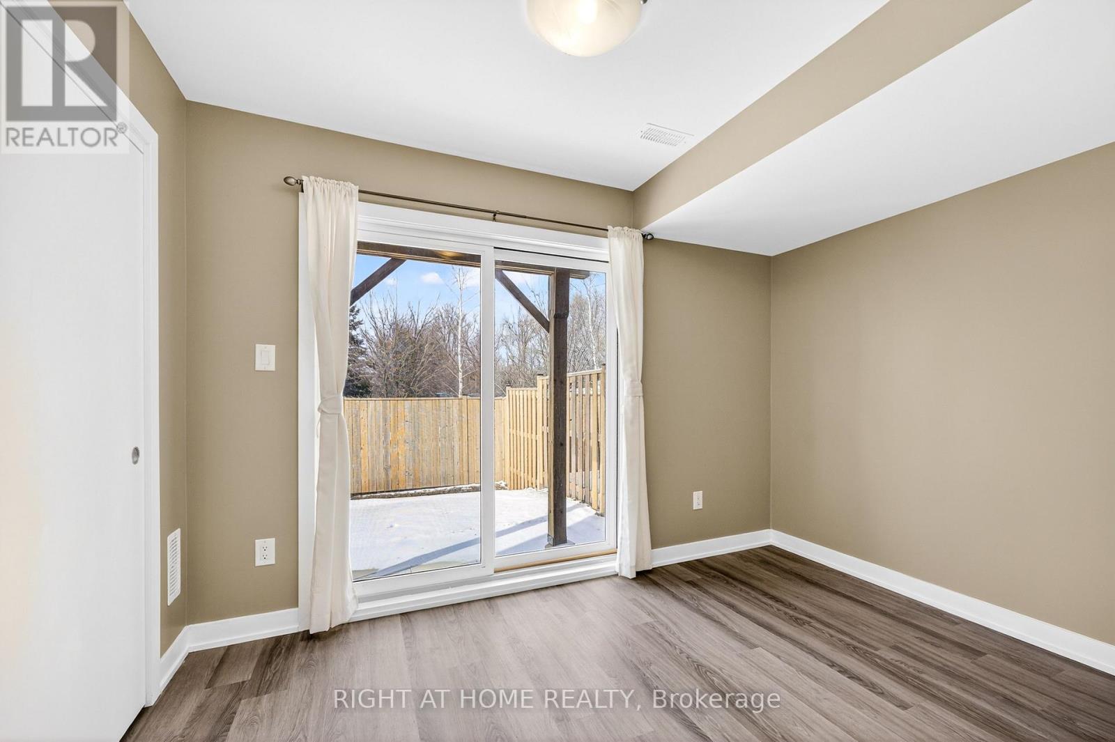 48 Markle Crescent, Hamilton, Ontario  L9G 0H3 - Photo 41 - X12822364