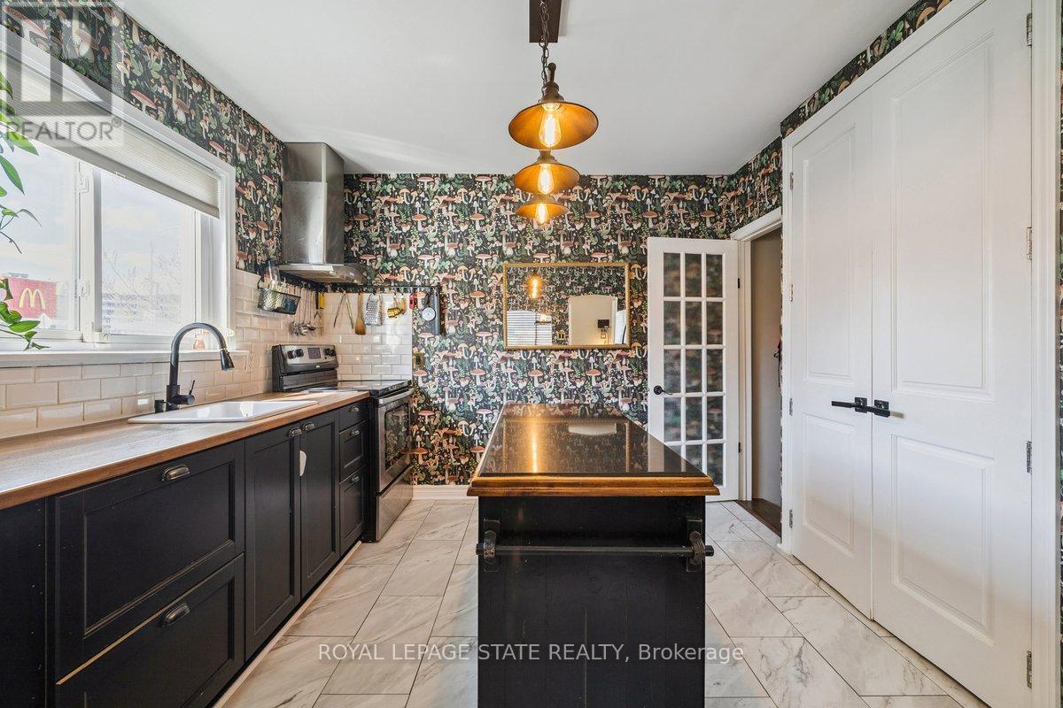 41 Baldwin Street, Hamilton, Ontario  L9H 1A7 - Photo 11 - X12822446