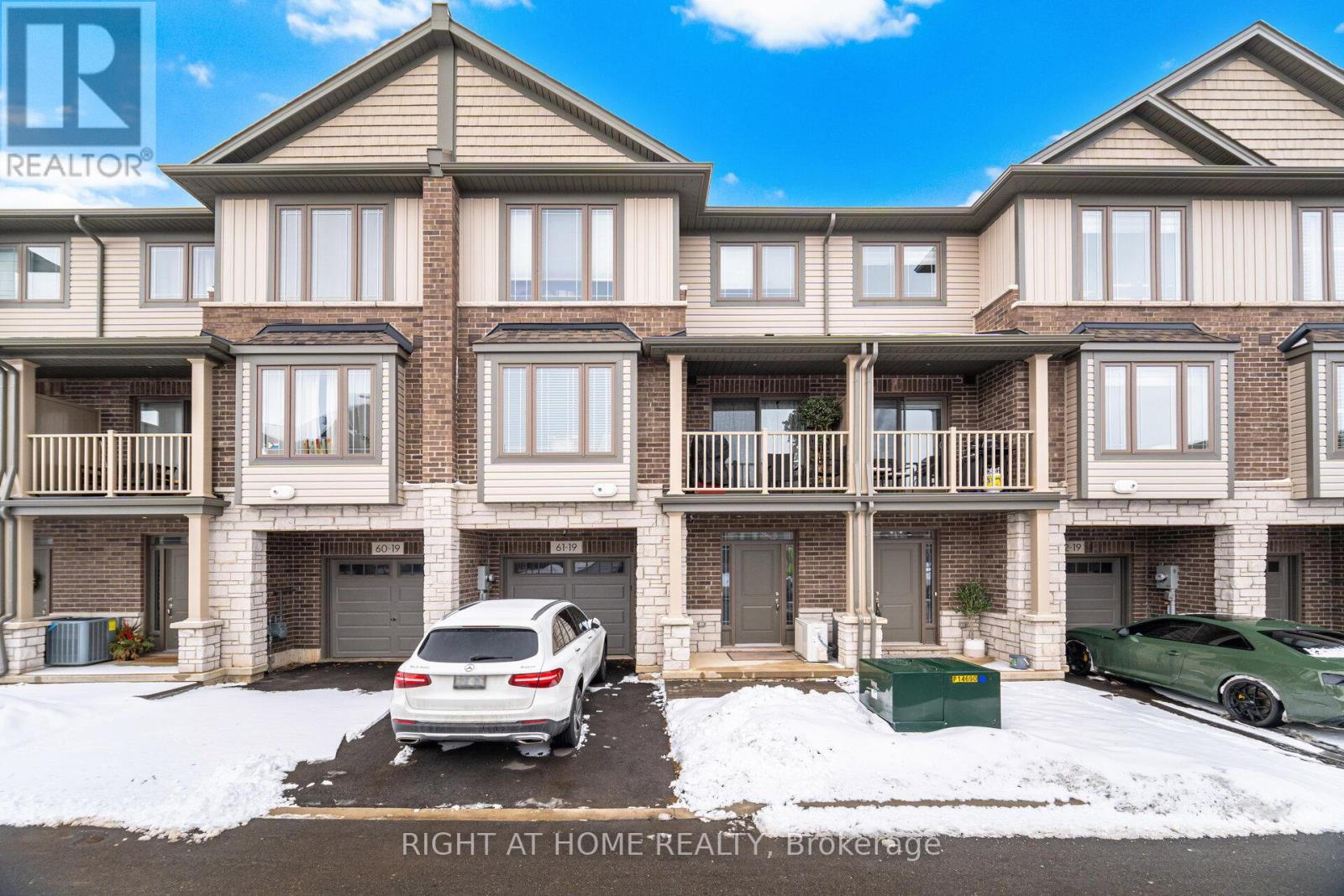 19 PICARDY DRIVE, Hamilton, Ontario