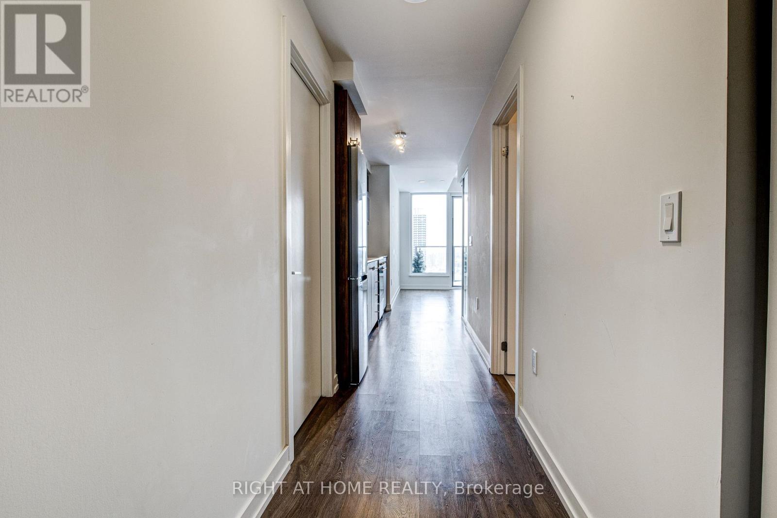 2905 - 15 Wellington Street S, Kitchener, Ontario  N2G 0E4 - Photo 2 - X12822450