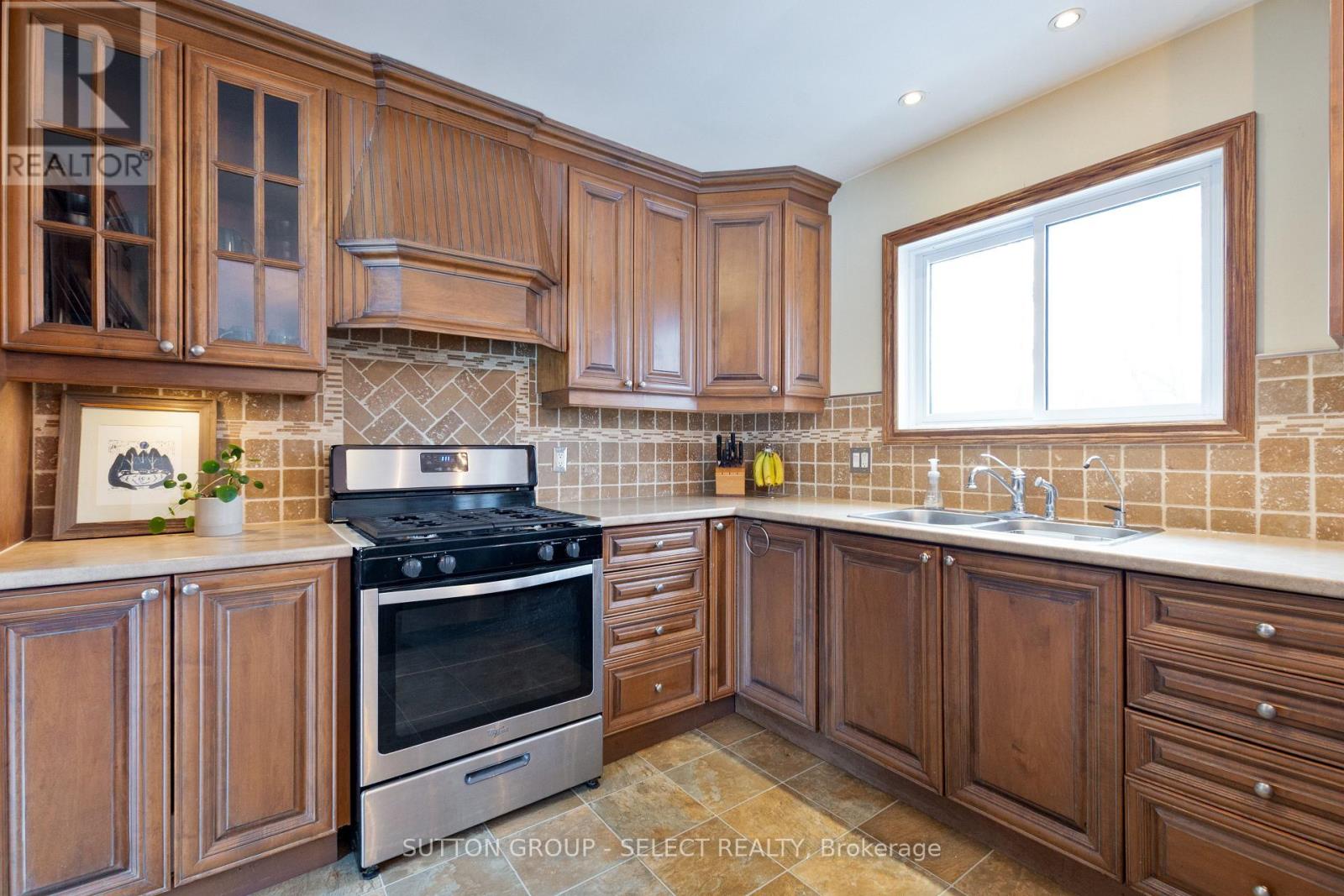 486 Cypress Avenue, London North, Ontario  N6H 3R3 - Photo 18 - X12815706