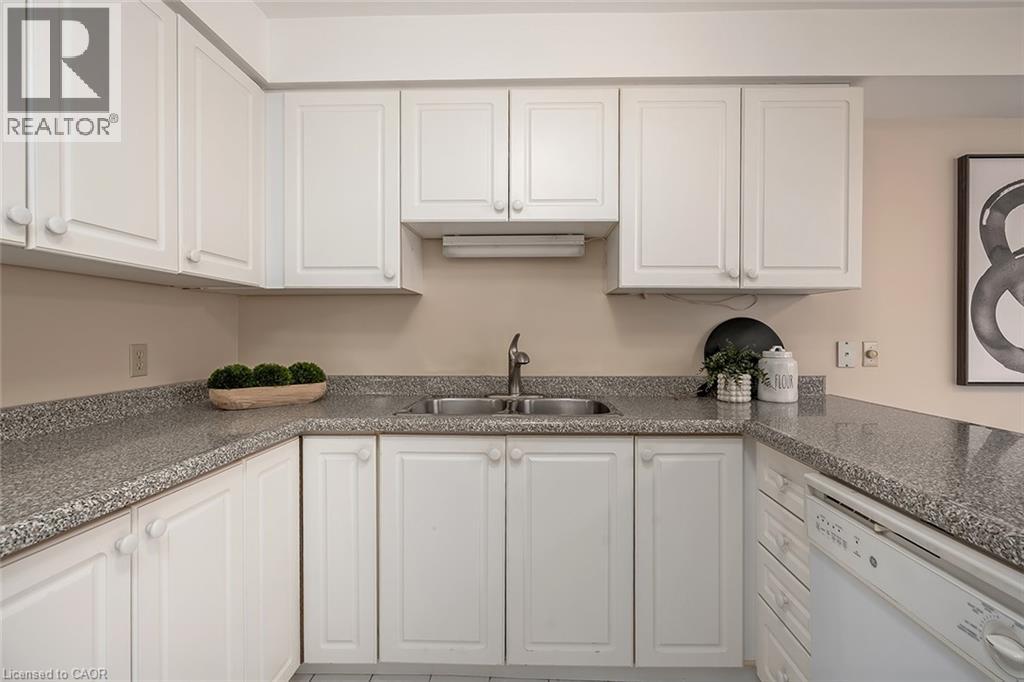 2190 Lakeshore Road Unit# 205, Burlington, Ontario  L7R 4K1 - Photo 5 - 40804299