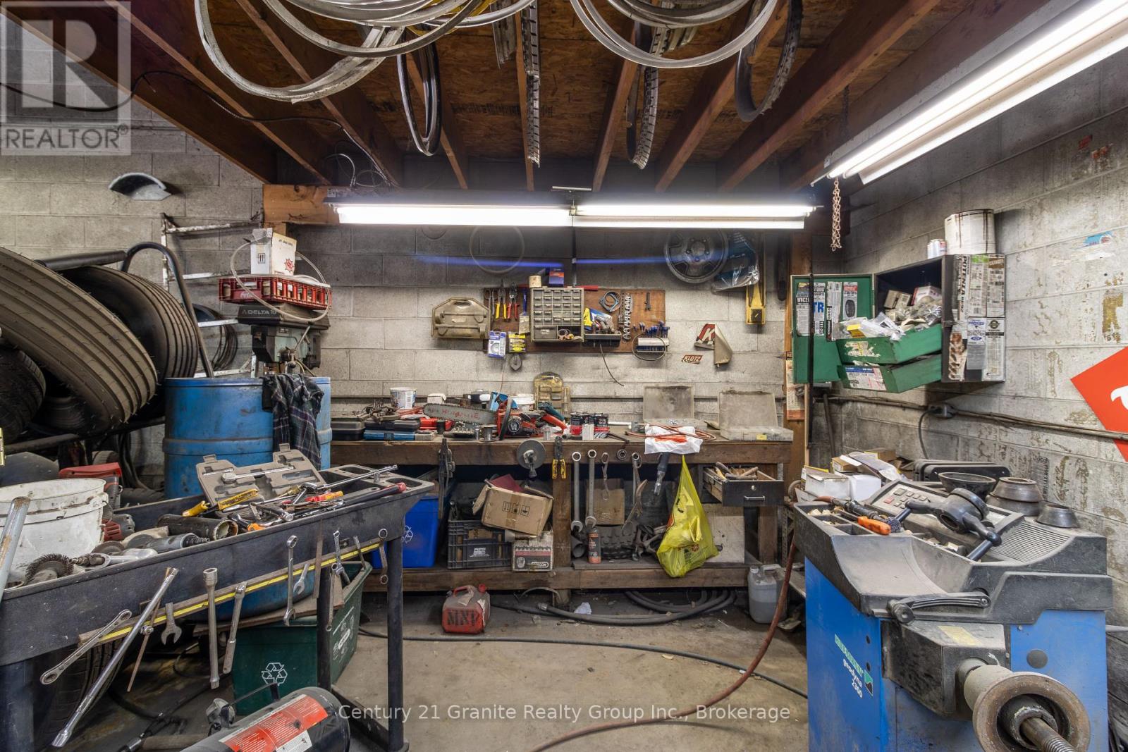 42 Highland Street, Dysart Et Al, Ontario  K0M 1S0 - Photo 13 - X12822590