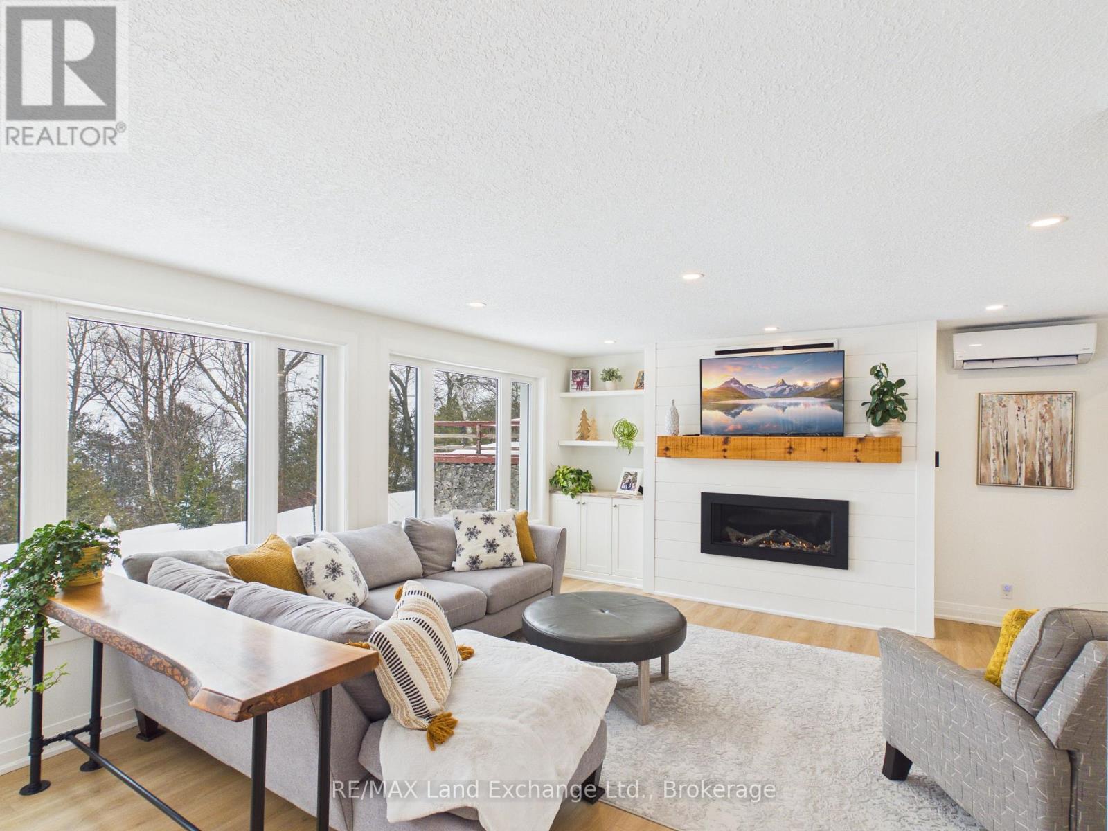 9 Macgregor Beach Road, Kincardine, Ontario N2Z 1J6 - Photo 10 - X12822720