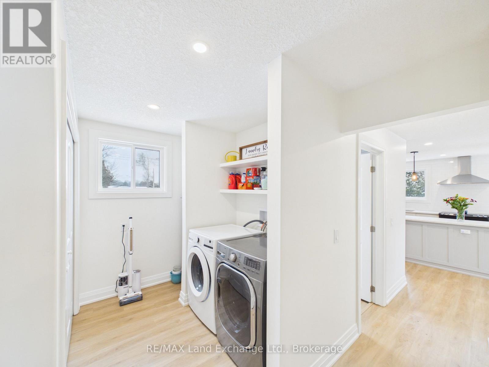 9 Macgregor Beach Road, Kincardine, Ontario N2Z 1J6 - Photo 14 - X12822720