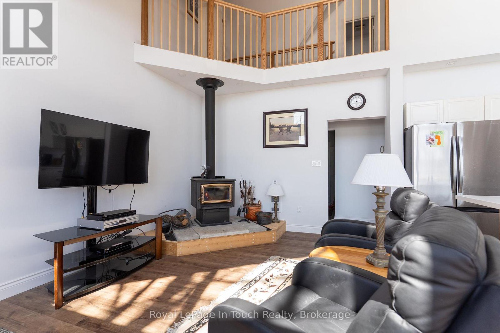 26 Macey Bay Road, Georgian Bay, Ontario L0K 1S0 - Photo 10 - X12822758