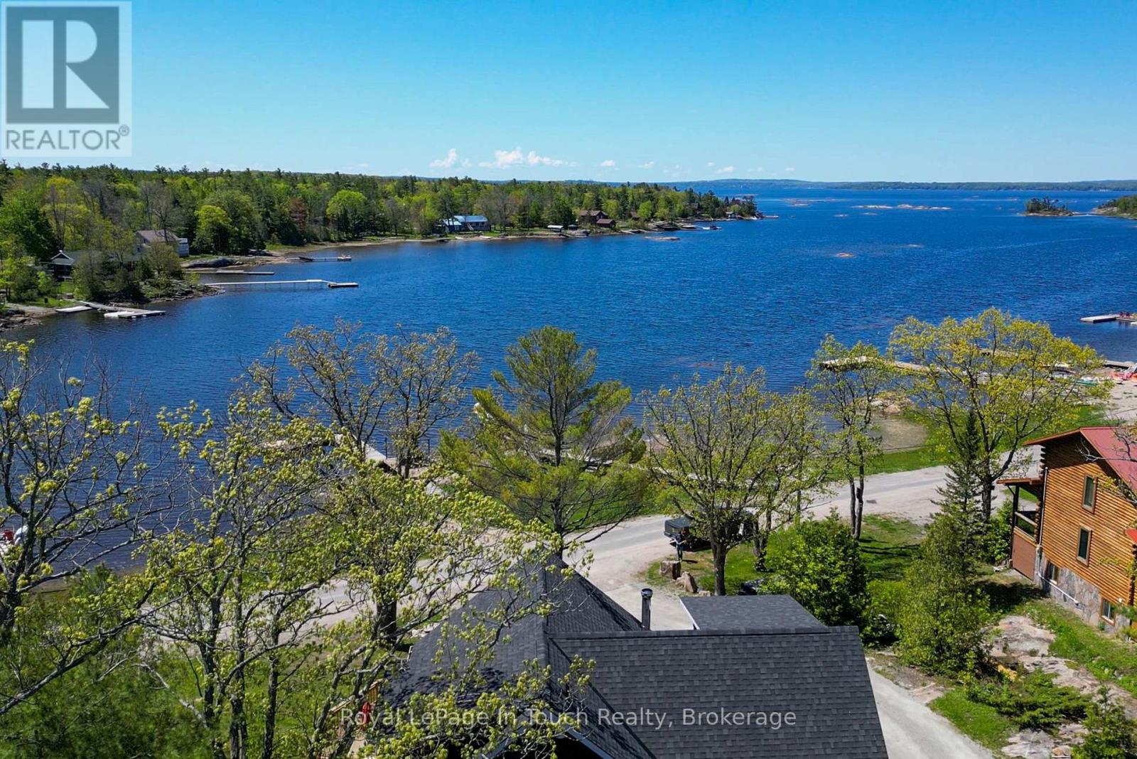 26 Macey Bay Road, Georgian Bay, Ontario L0K 1S0 - Photo 2 - X12822758