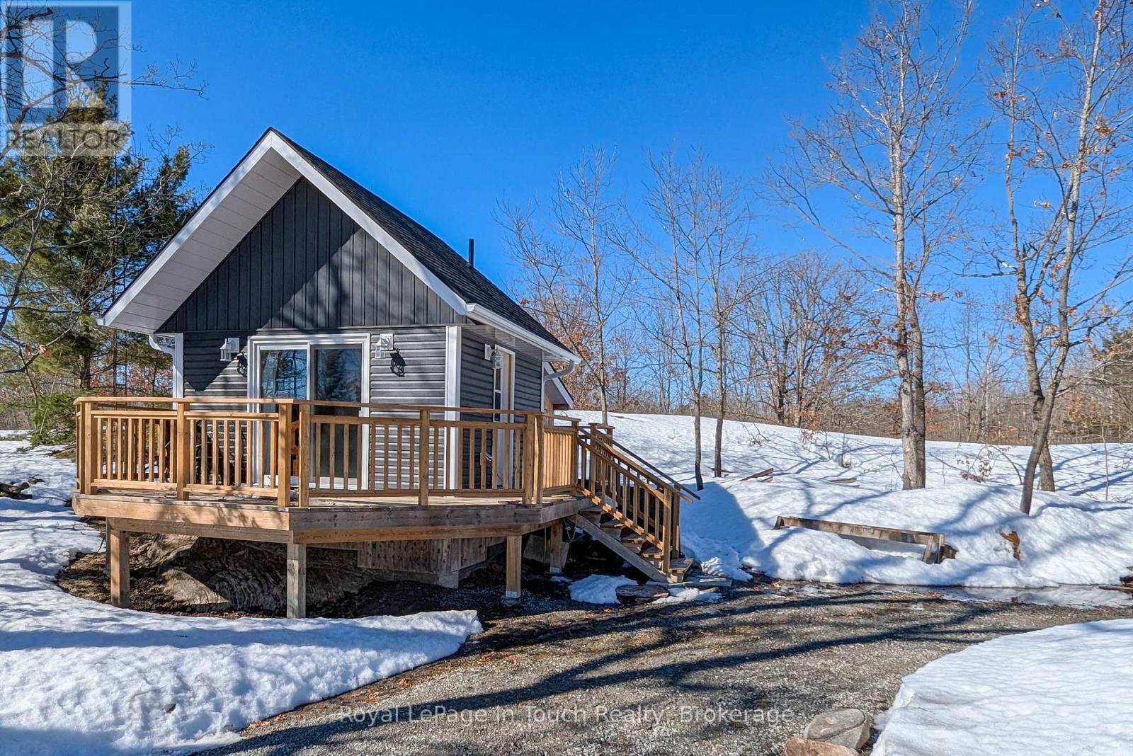 26 Macey Bay Road, Georgian Bay, Ontario L0K 1S0 - Photo 22 - X12822758