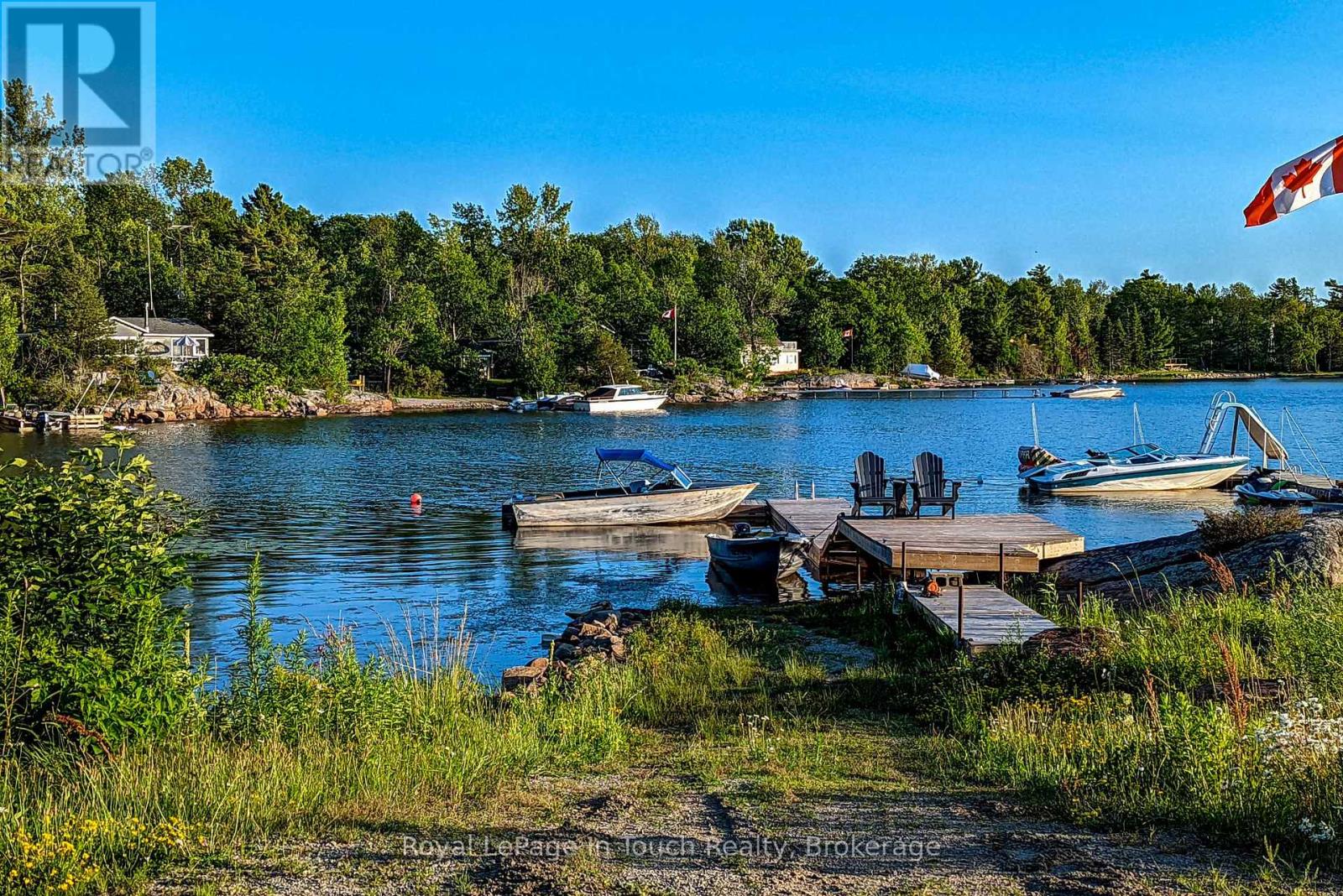 26 Macey Bay Road, Georgian Bay, Ontario L0K 1S0 - Photo 8 - X12822758