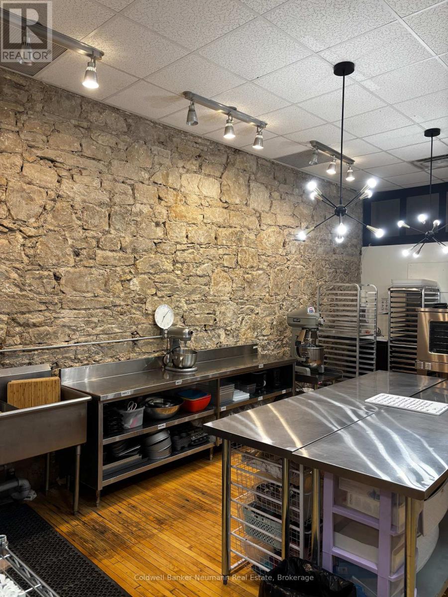 3 - 1-5 Wyndham Street N, Guelph (Downtown), Ontario  N1G 4E5 - Photo 4 - X12822802