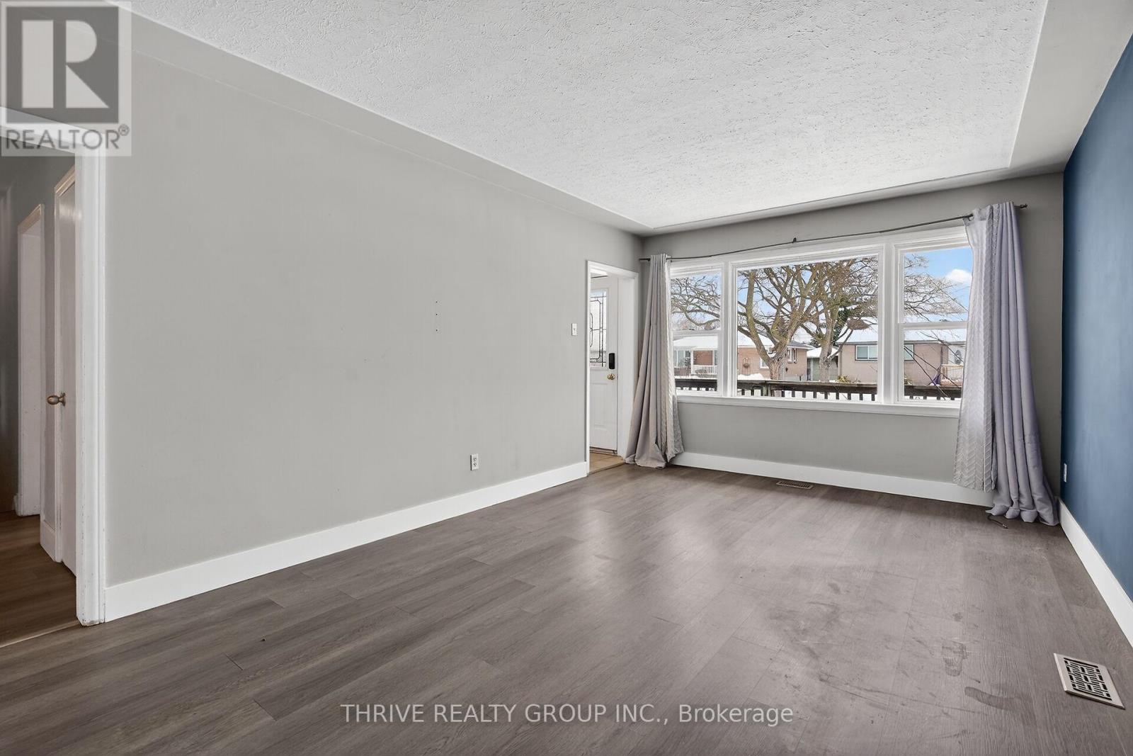 71 Jasper Crescent, London East, Ontario  N5W 1J9 - Photo 6 - X12822766