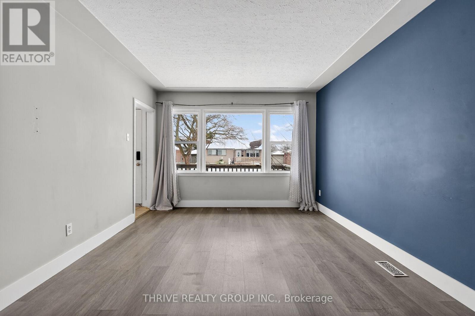 71 Jasper Crescent, London East, Ontario  N5W 1J9 - Photo 7 - X12822766