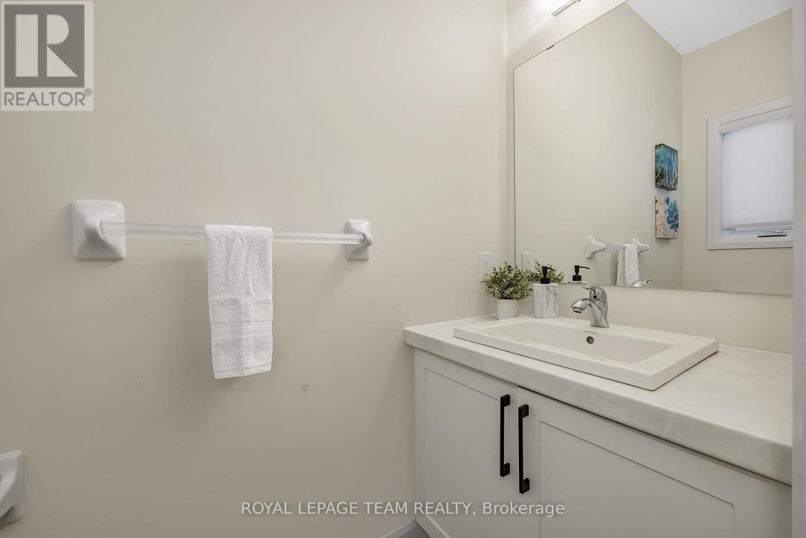 340 Moonlight Drive, Russell, Ontario  K4R 0L1 - Photo 18 - X12822542