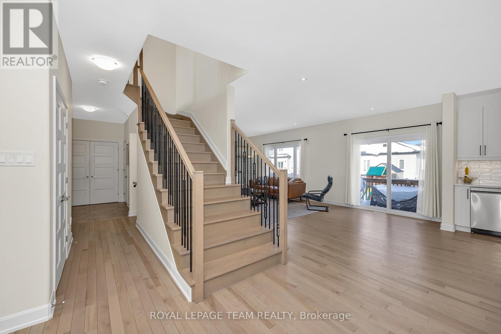 340 Moonlight Drive, Russell, Ontario  K4R 0L1 - Photo 19 - X12822542