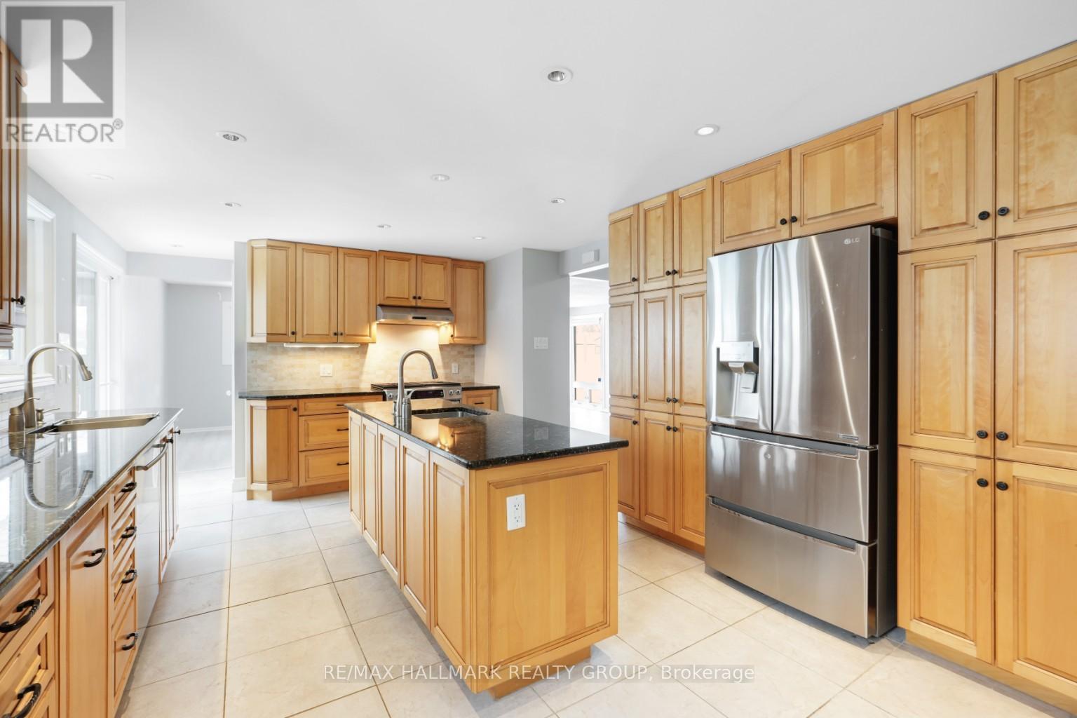 2036 Kings Grove Crescent, Ottawa, Ontario  K1J 6G1 - Photo 9 - X12822552