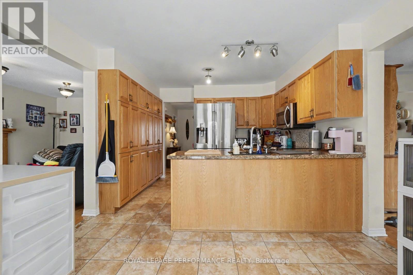 734 Merkley Drive, Ottawa, Ontario  K4A 2T8 - Photo 14 - X12822564