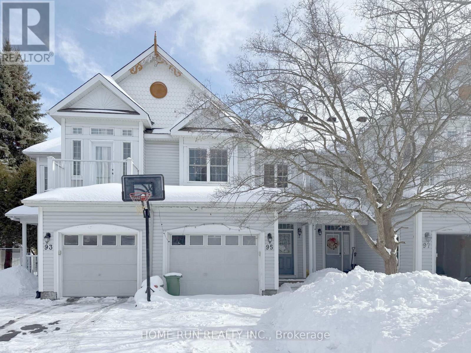 95 HEMLO CRESCENT, Ottawa, Ontario