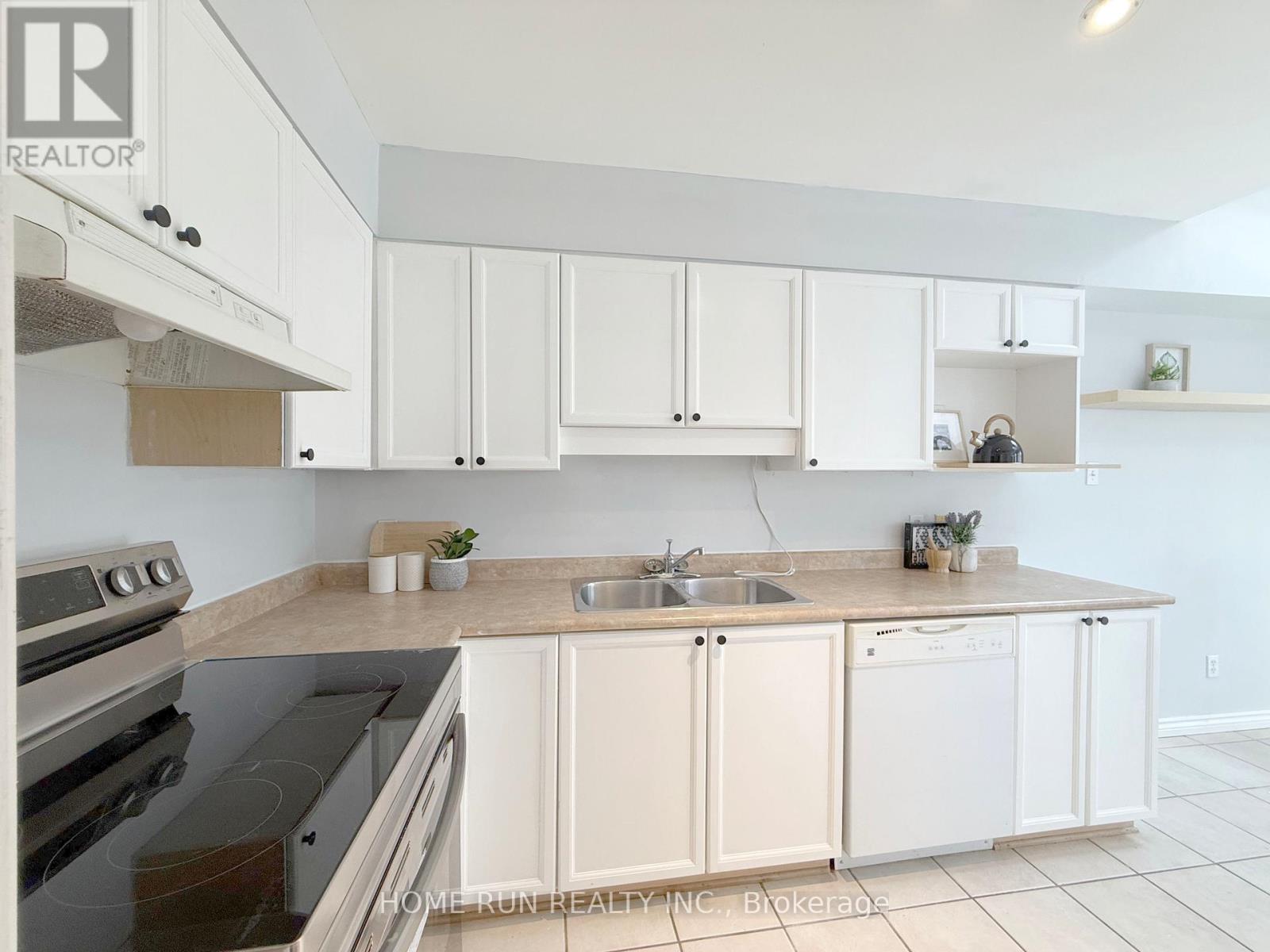 95 Hemlo Crescent, Ottawa, Ontario  K2T 1E1 - Photo 15 - X12822628