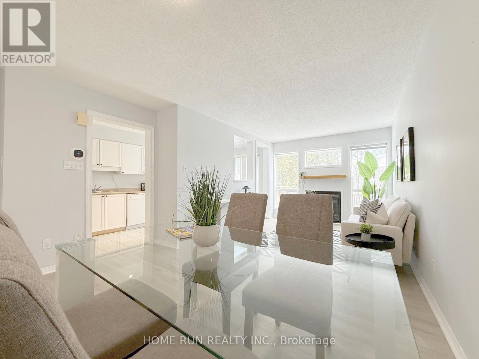 95 Hemlo Crescent, Ottawa, Ontario  K2T 1E1 - Photo 8 - X12822628