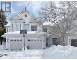 95 HEMLO CRESCENT, Ottawa, Ontario