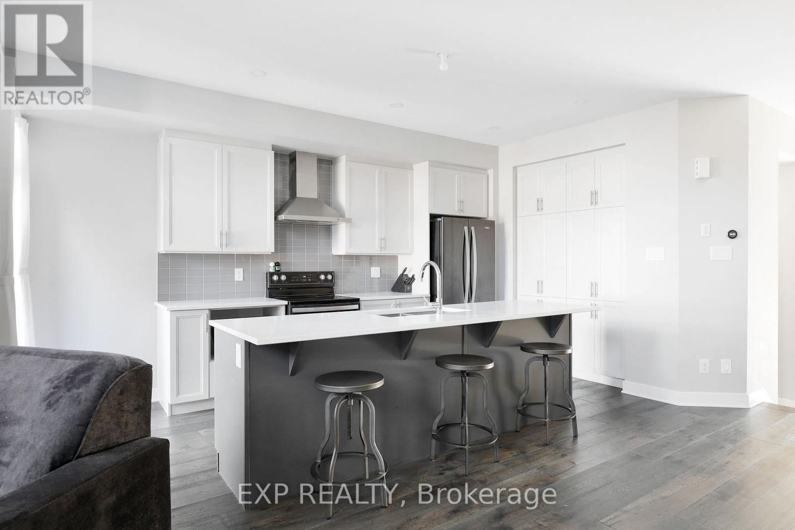 1053 Lunar Glow Crescent, Ottawa, Ontario  K4M 0J9 - Photo 10 - X12822662