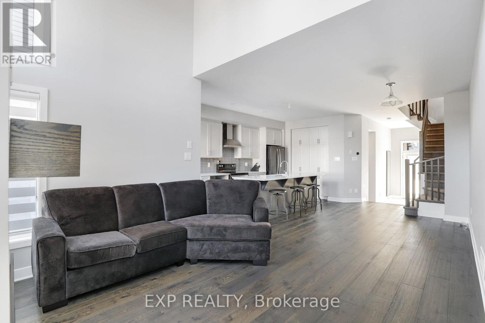 1053 Lunar Glow Crescent, Ottawa, Ontario  K4M 0J9 - Photo 11 - X12822662