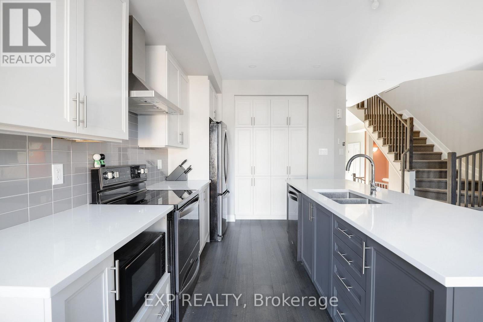 1053 Lunar Glow Crescent, Ottawa, Ontario  K4M 0J9 - Photo 12 - X12822662