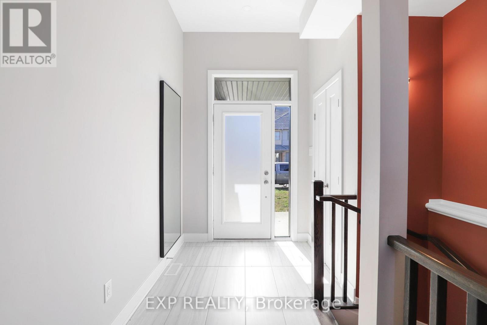 1053 Lunar Glow Crescent, Ottawa, Ontario  K4M 0J9 - Photo 2 - X12822662