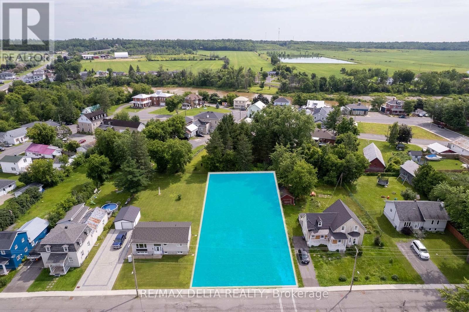 265 Main Street, Alfred And Plantagenet, Ontario K0A 1L0 - Photo 1 - X12822806