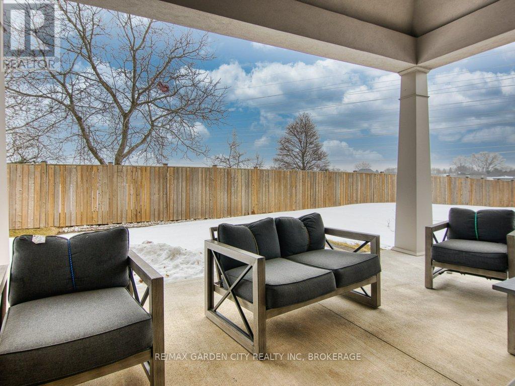 6290 Lucia Drive, Niagara Falls, Ontario  L2J 0G1 - Photo 5 - X12822654