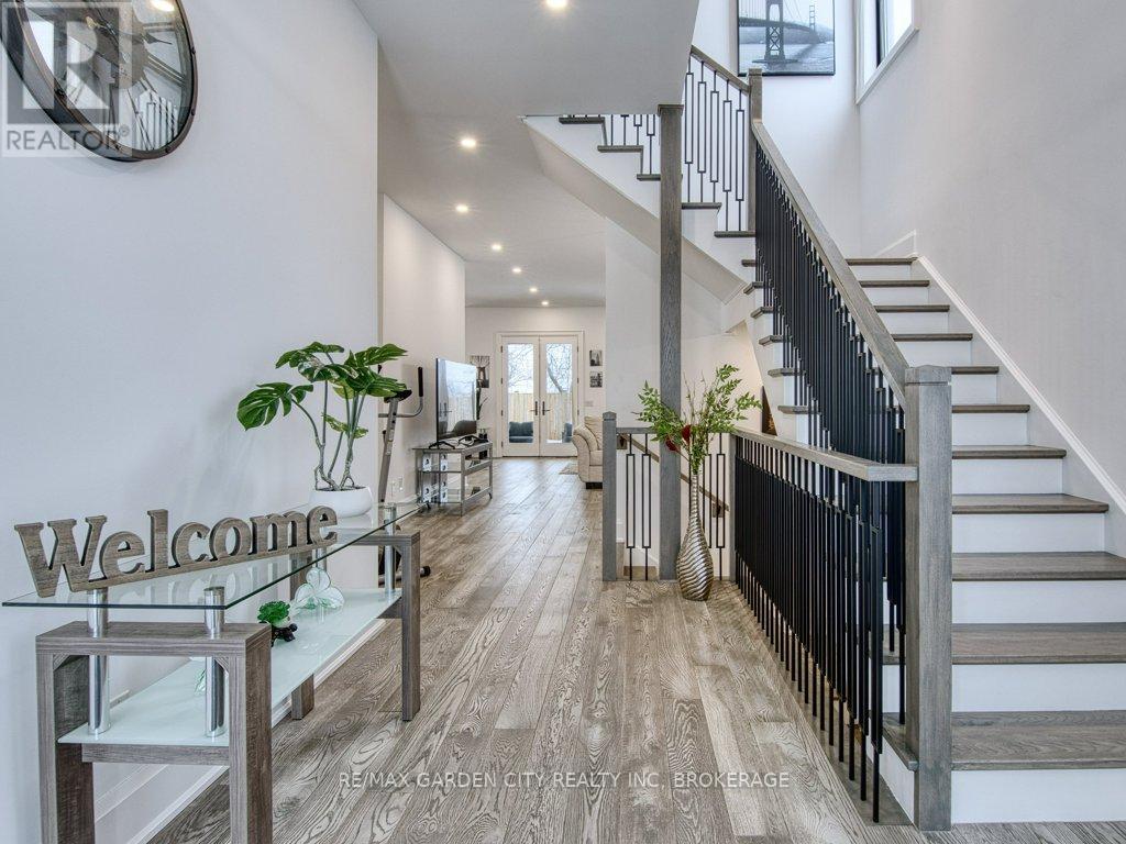 6290 Lucia Drive, Niagara Falls, Ontario  L2J 0G1 - Photo 6 - X12822654