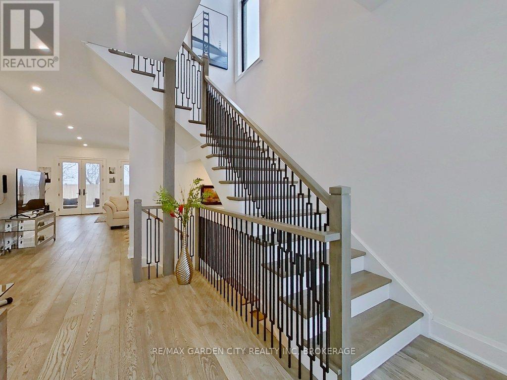 6290 Lucia Drive, Niagara Falls, Ontario  L2J 0G1 - Photo 7 - X12822654