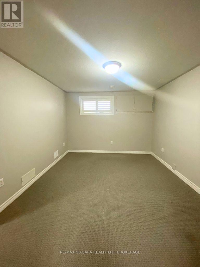 Lower - 355 Draper's Street, Welland, Ontario  L3C 0A1 - Photo 15 - X12822820