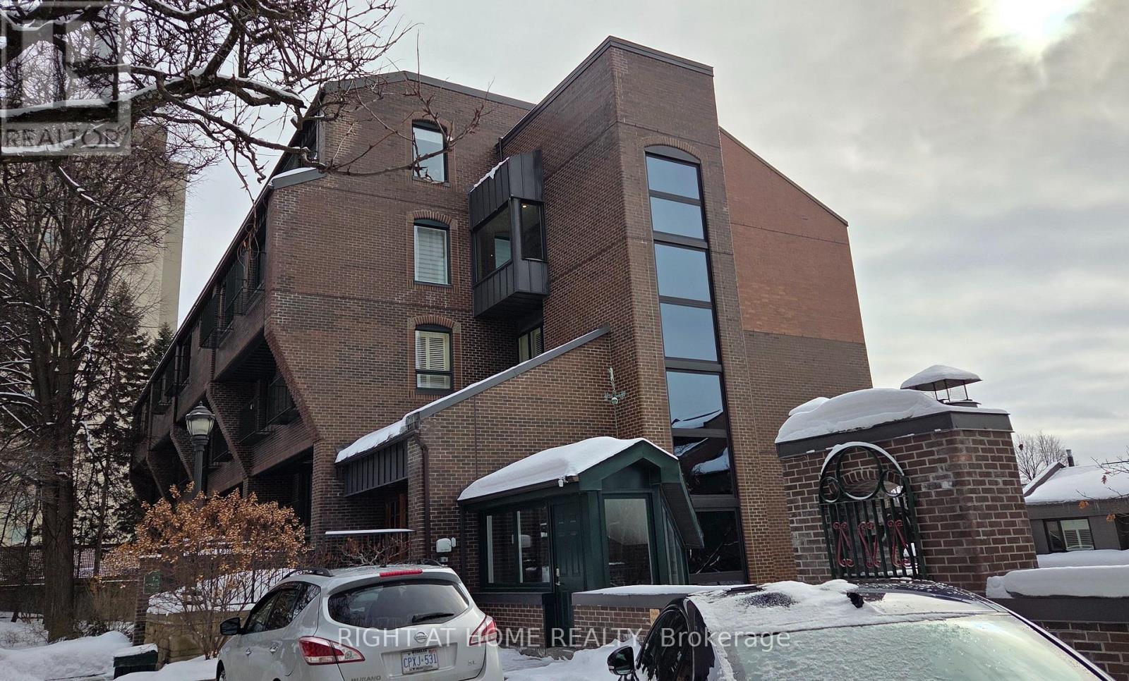 21 - 135 SPRINGFIELD ROAD, Ottawa, Ontario