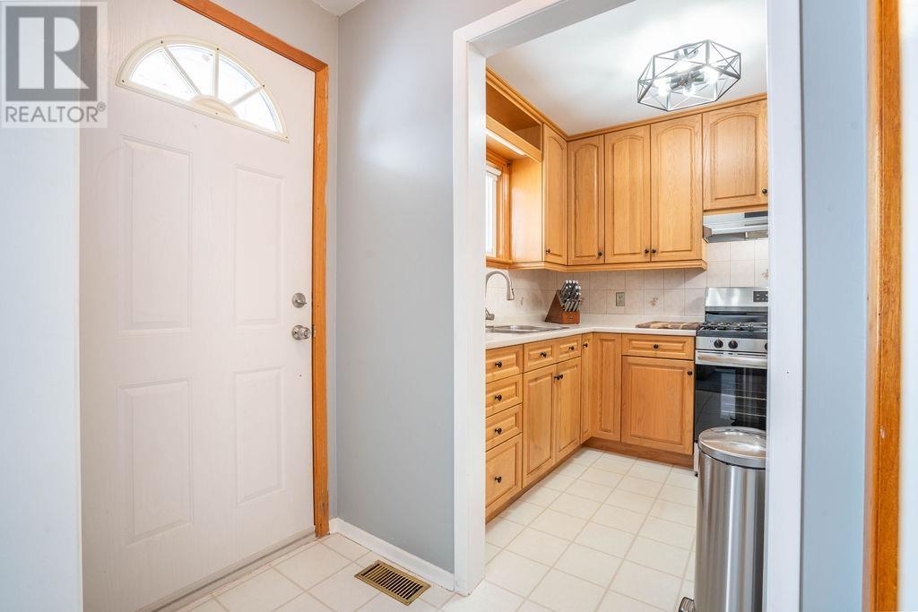 263 Rowell Ave, Sault Ste. Marie, Ontario  P6C 5K7 - Photo 14 - SM260359