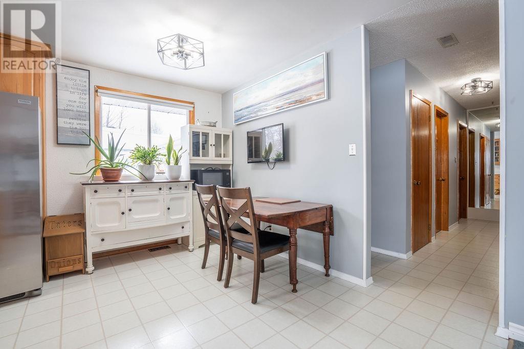 263 Rowell Ave, Sault Ste. Marie, Ontario  P6C 5K7 - Photo 11 - SM260359