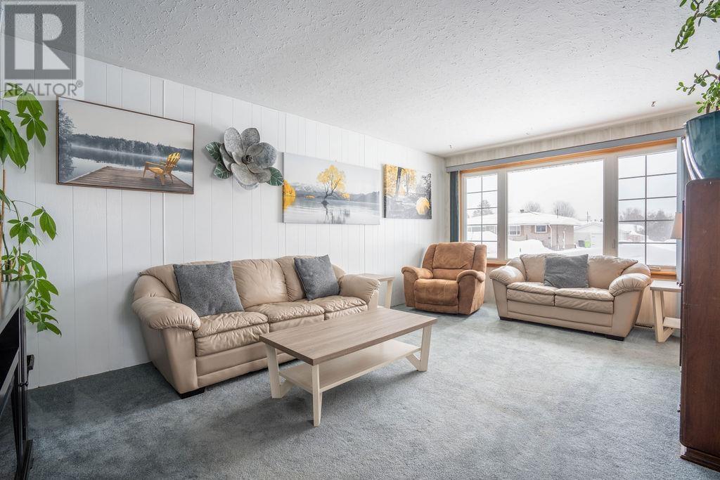 263 Rowell Ave, Sault Ste. Marie, Ontario  P6C 5K7 - Photo 16 - SM260359