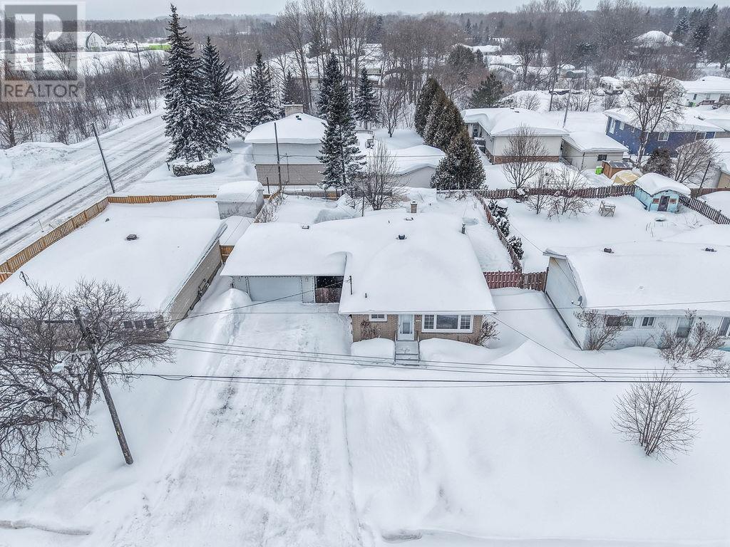 263 Rowell Ave, Sault Ste. Marie, Ontario  P6C 5K7 - Photo 3 - SM260359