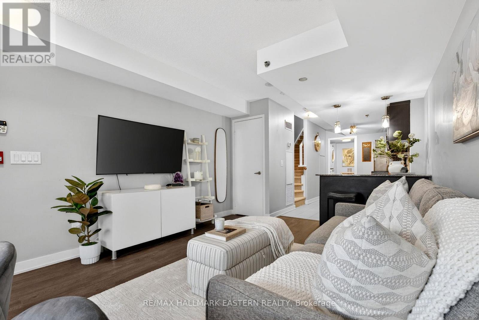 Th3 - 11 Superior Avenue, Toronto (Mimico), Ontario  M8V 0A7 - Photo 8 - W12822686