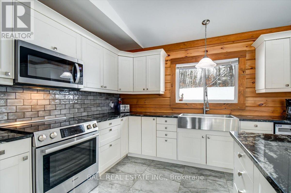 250 Lakeview Road, Bancroft, Ontario  K0L 1C0 - Photo 11 - X12822618