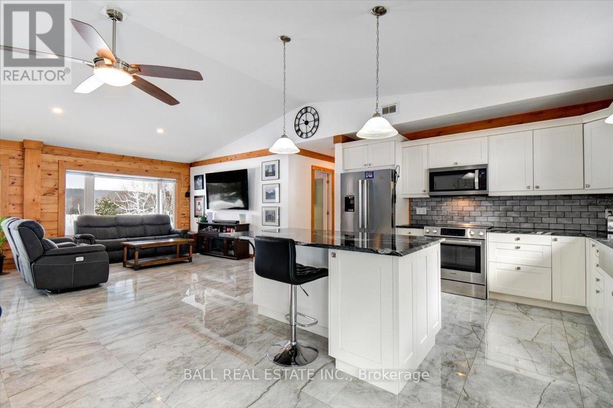 250 Lakeview Road, Bancroft, Ontario  K0L 1C0 - Photo 14 - X12822618